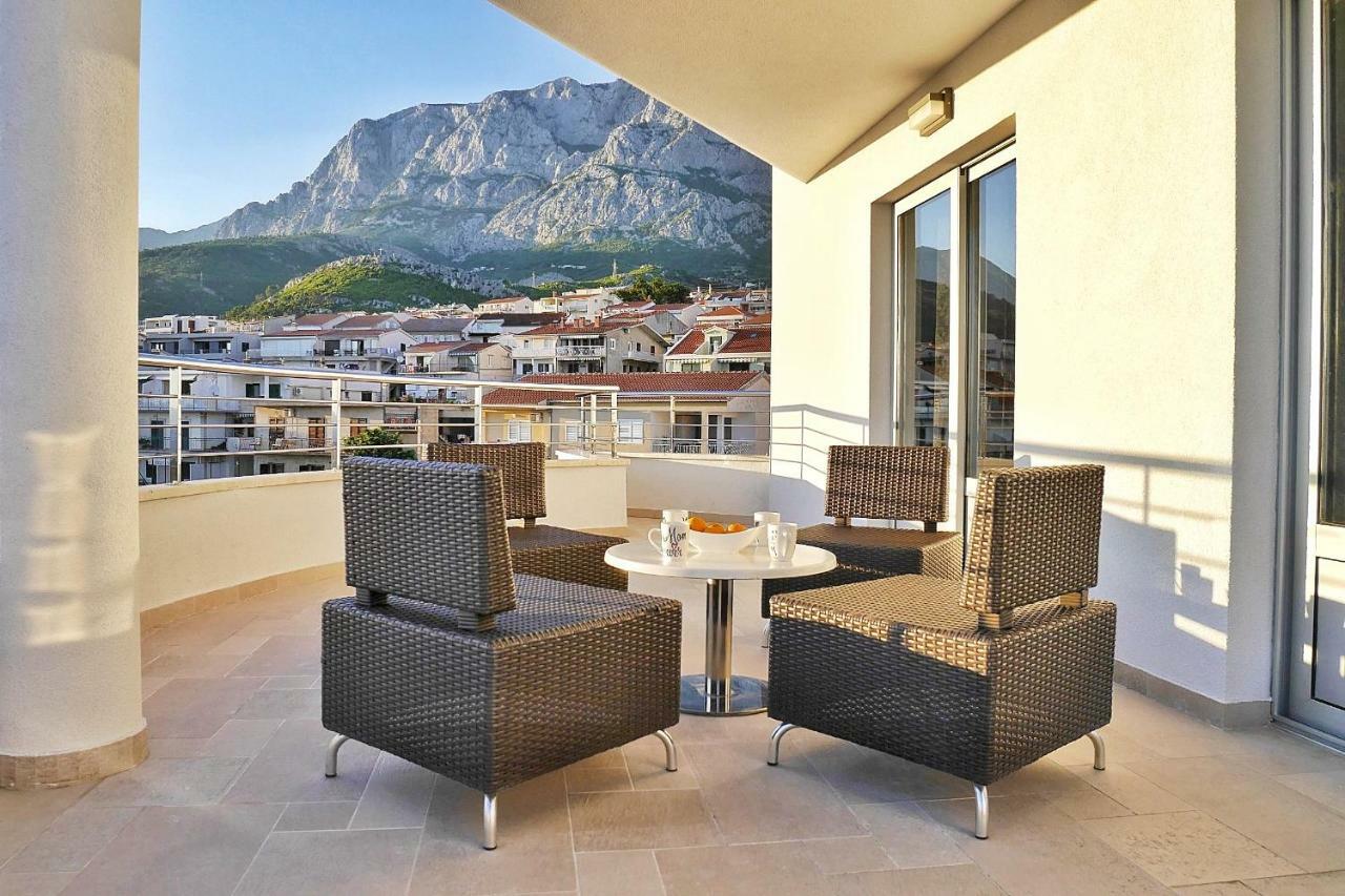 Apartments Mario Migros Макарска Екстериор снимка