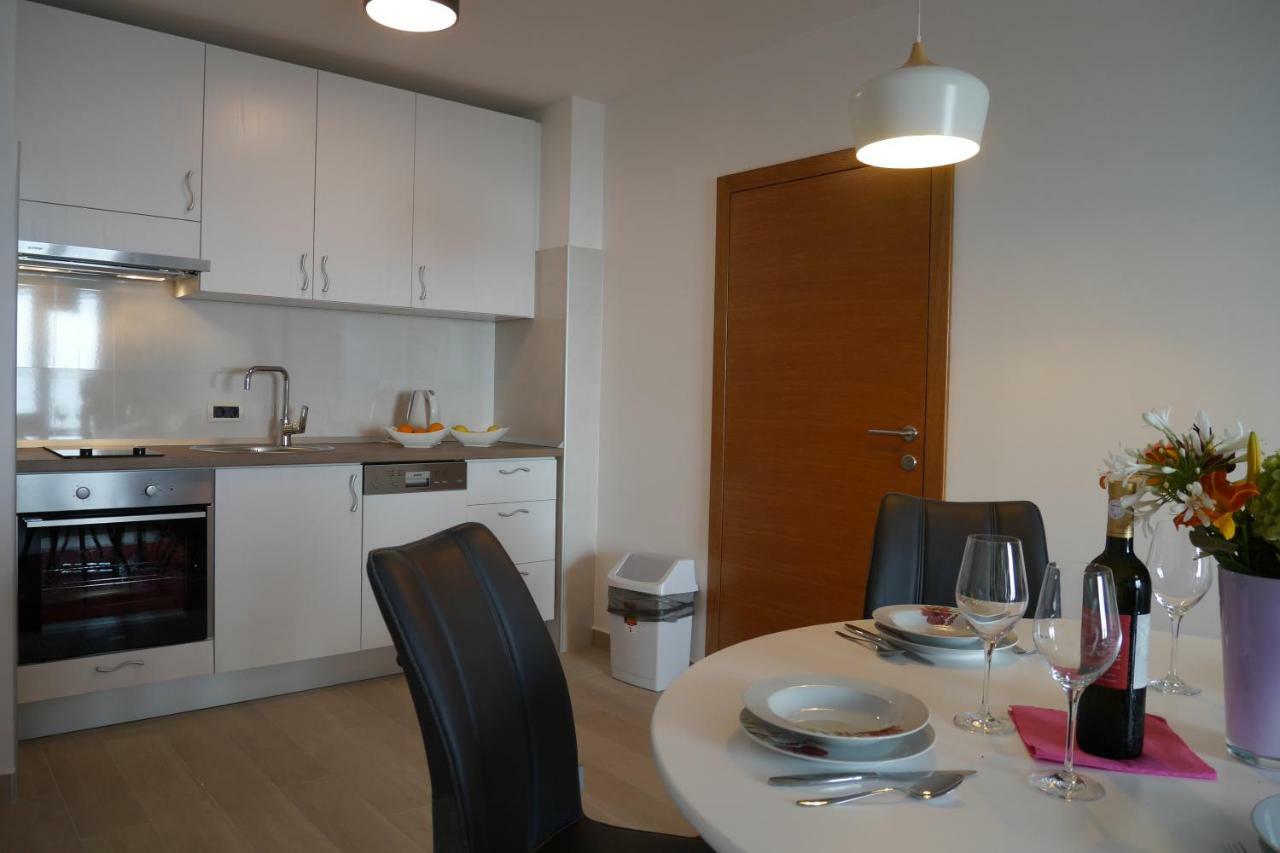 Apartments Mario Migros Макарска Екстериор снимка
