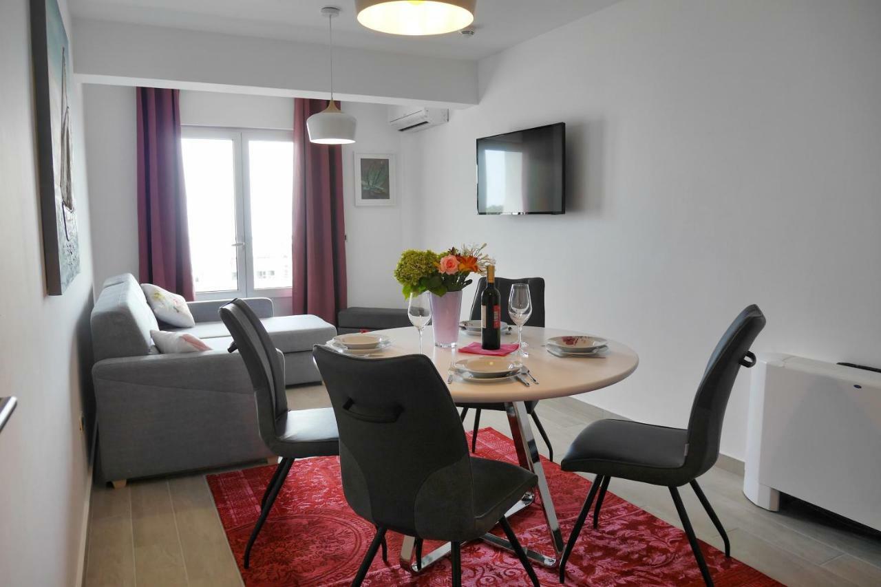 Apartments Mario Migros Макарска Екстериор снимка