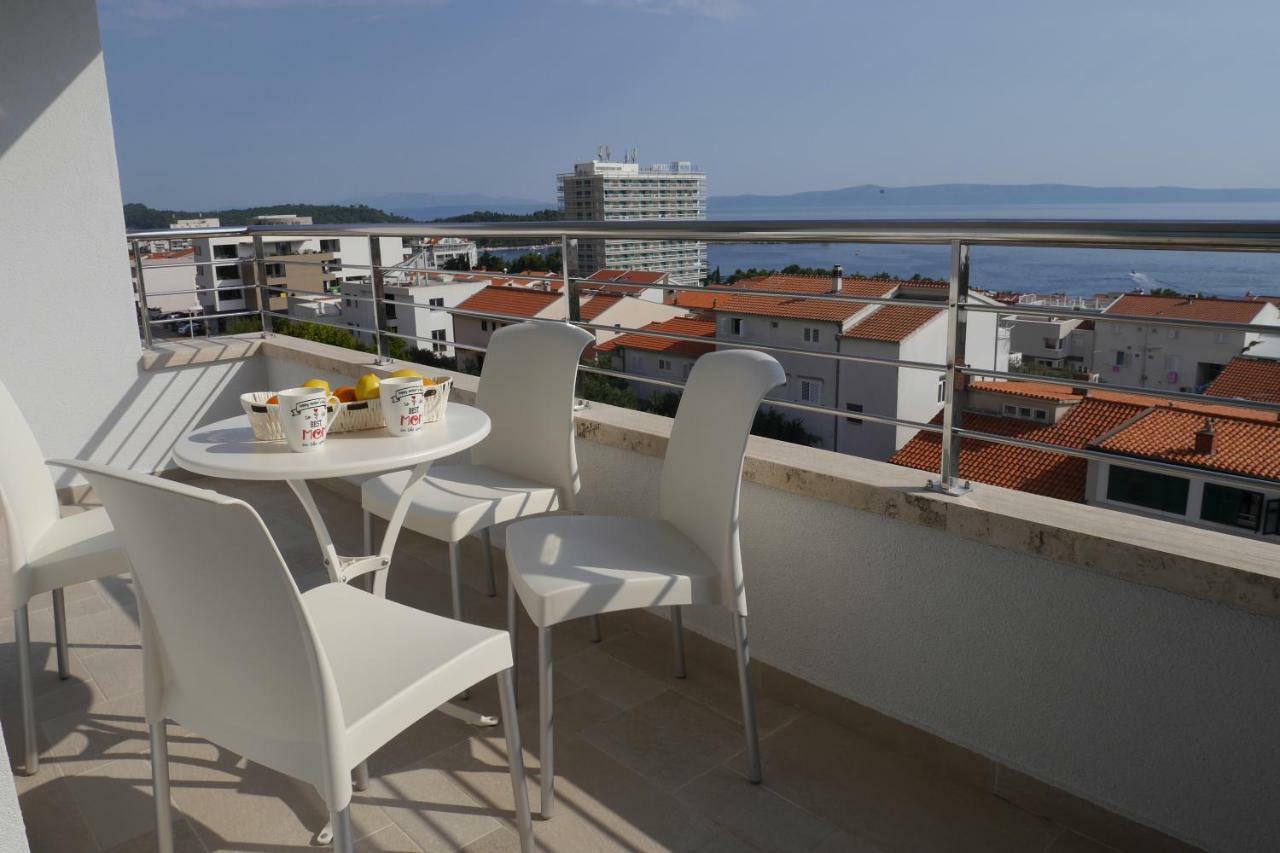 Apartments Mario Migros Макарска Екстериор снимка